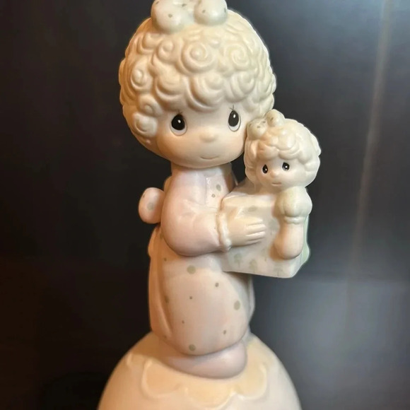 ADORABLE VINTAGE PRECIOUS MOMENTS BELL 1987 LOVE IS THE BEST GIFT OF ALL-SPECIAL - Picture 5 of 6